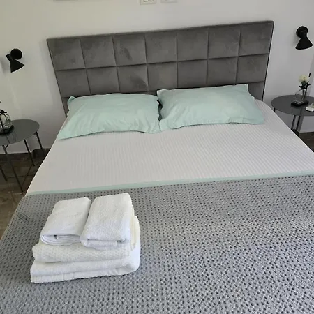 Pink Hub No 2 In The Heart Of شقة