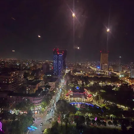 Pink Hub No 2 In The Heart Of تيرانا